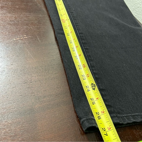 NWT Universal Thread High Rise Vintage Straight Distressed Jeans Black Sz 18/34R - Picture 13 of 13